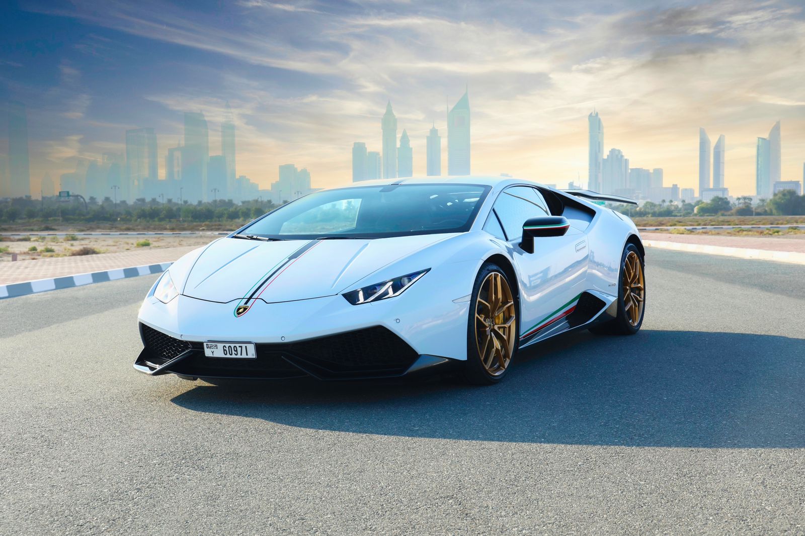 Selling your Luxury Car in Dubai Made Easy: A Comprehensive Guide